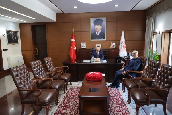 BÖLGE LİMAN BAŞKANIMIZ AHMET MERT, ZONGULDAK VALİSİ SAYIN OSMAN HACIBEKTAŞOĞLU'NU ZİYARET ETTİ