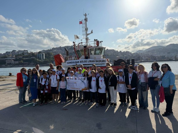 TÜBİTAK 4004 Projesi Kapsamında 25 Öğrencimiz Denizle Buluştu